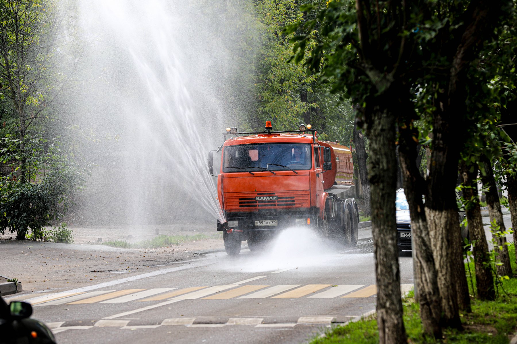 Городские службы Москвы перешли на усиленный режим работы из-за жаркой погоды