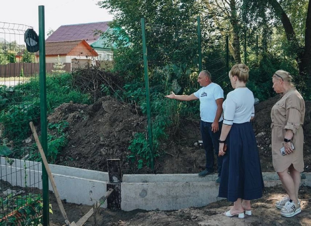 Глава Клина проверила выполнение работ по благоустройству зоны отдыха 