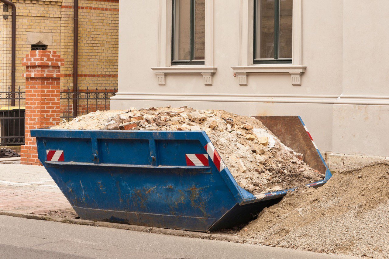 «Эко-Москва» помогает жителям Подмосковья с вывозом строительного мусора