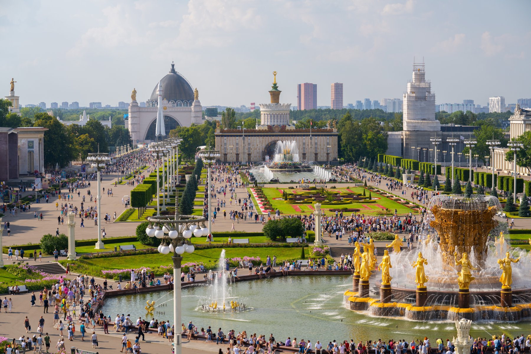 Более 15,5 млн туристов посетили Москву за восемь месяцев 2023 года