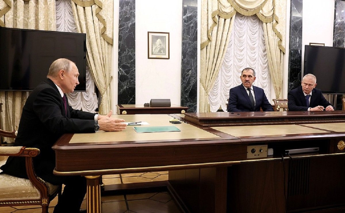 Путин обсудил с экс-командиром «Вагнера» формирование добровольческих подразделений