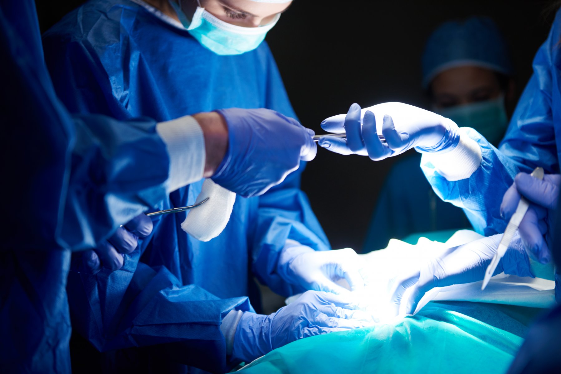 Хирурги из подмосковного Долгопрудного удалили мужчине грыжу, размером с небольшую тыкву