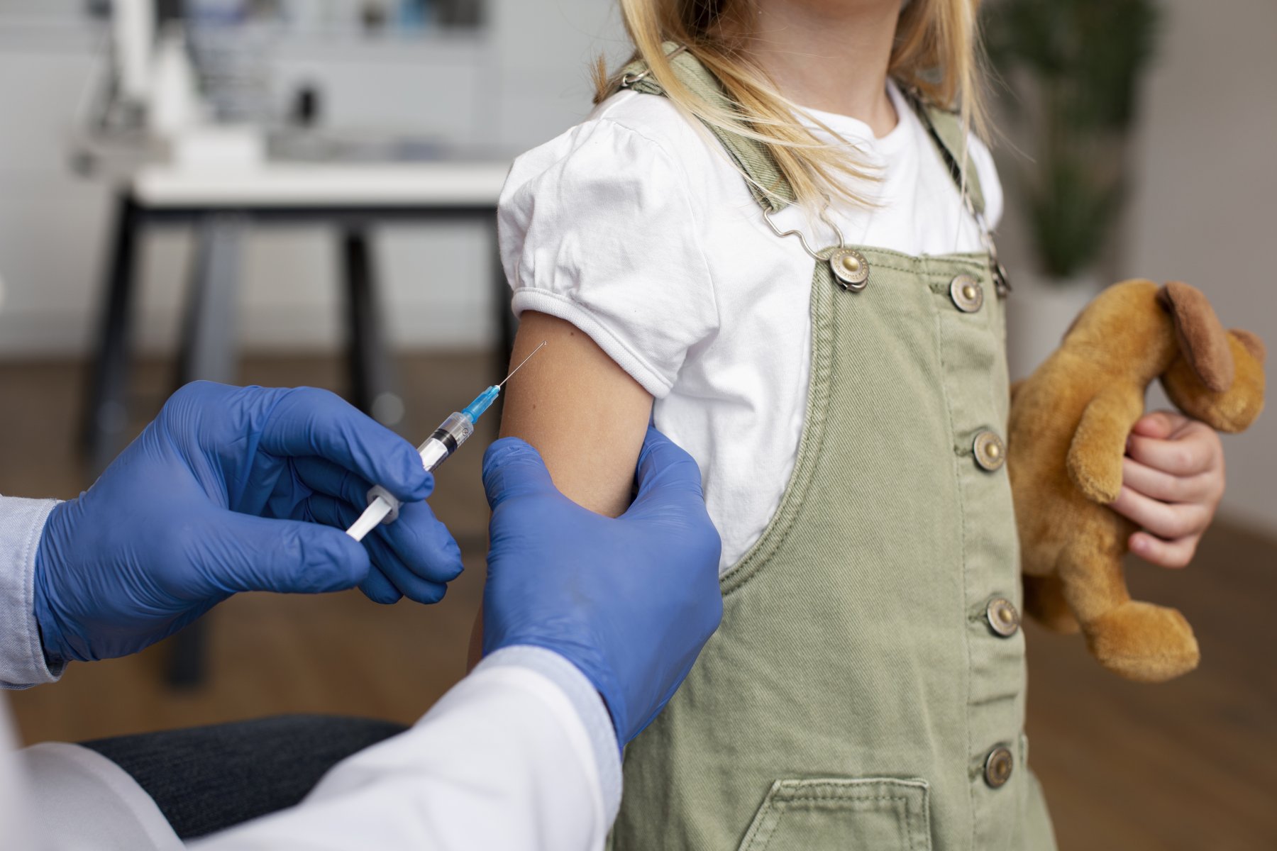 Онищенко: отказ от вакцинации ребенка может спровоцировать диабет