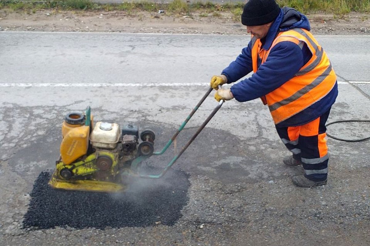 Специалисты Рузы провели ямочный ремонт на дорогах муниципалитета 