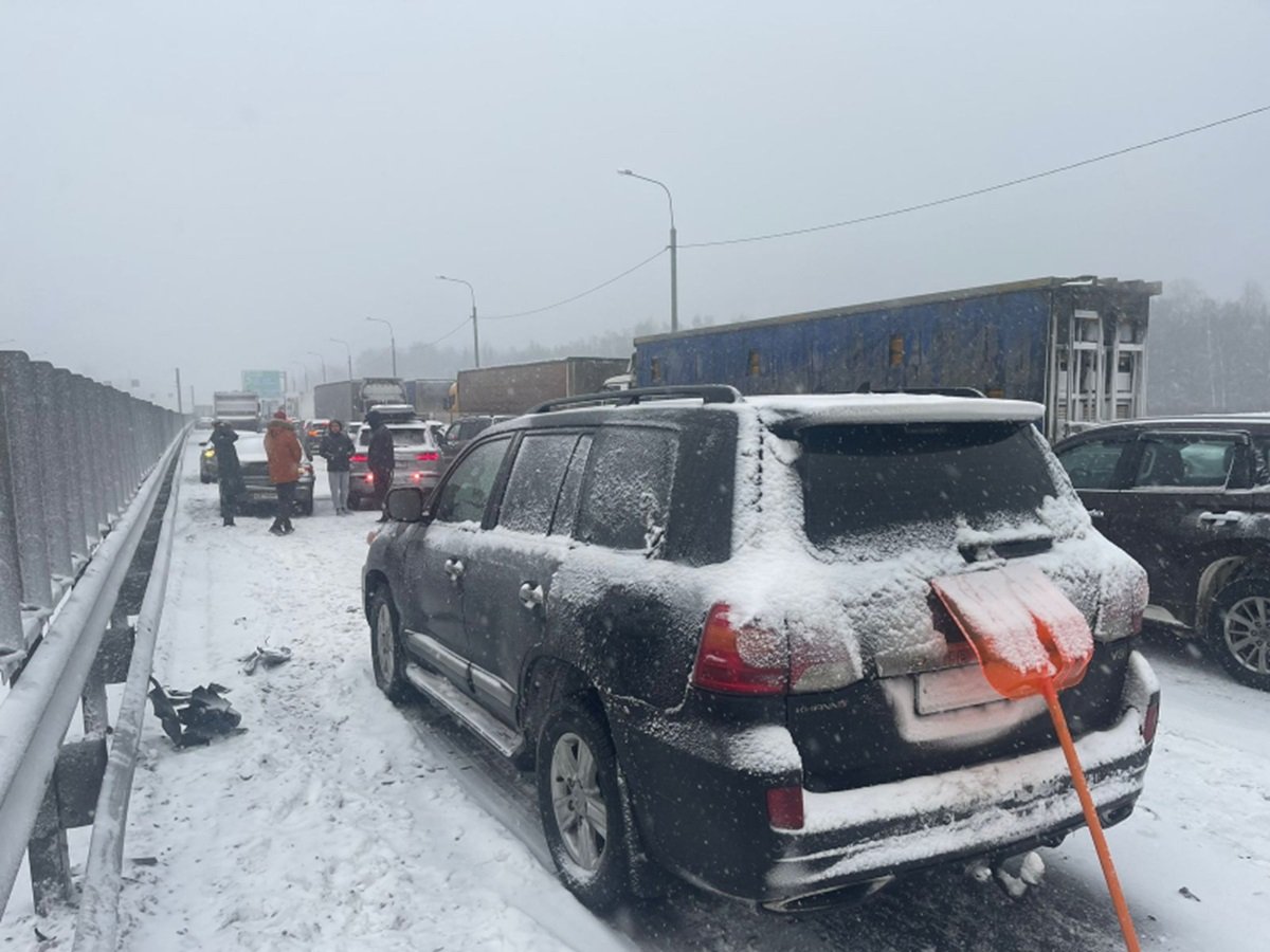 Массовая авария на Новорижском шоссе: что известно сейчас