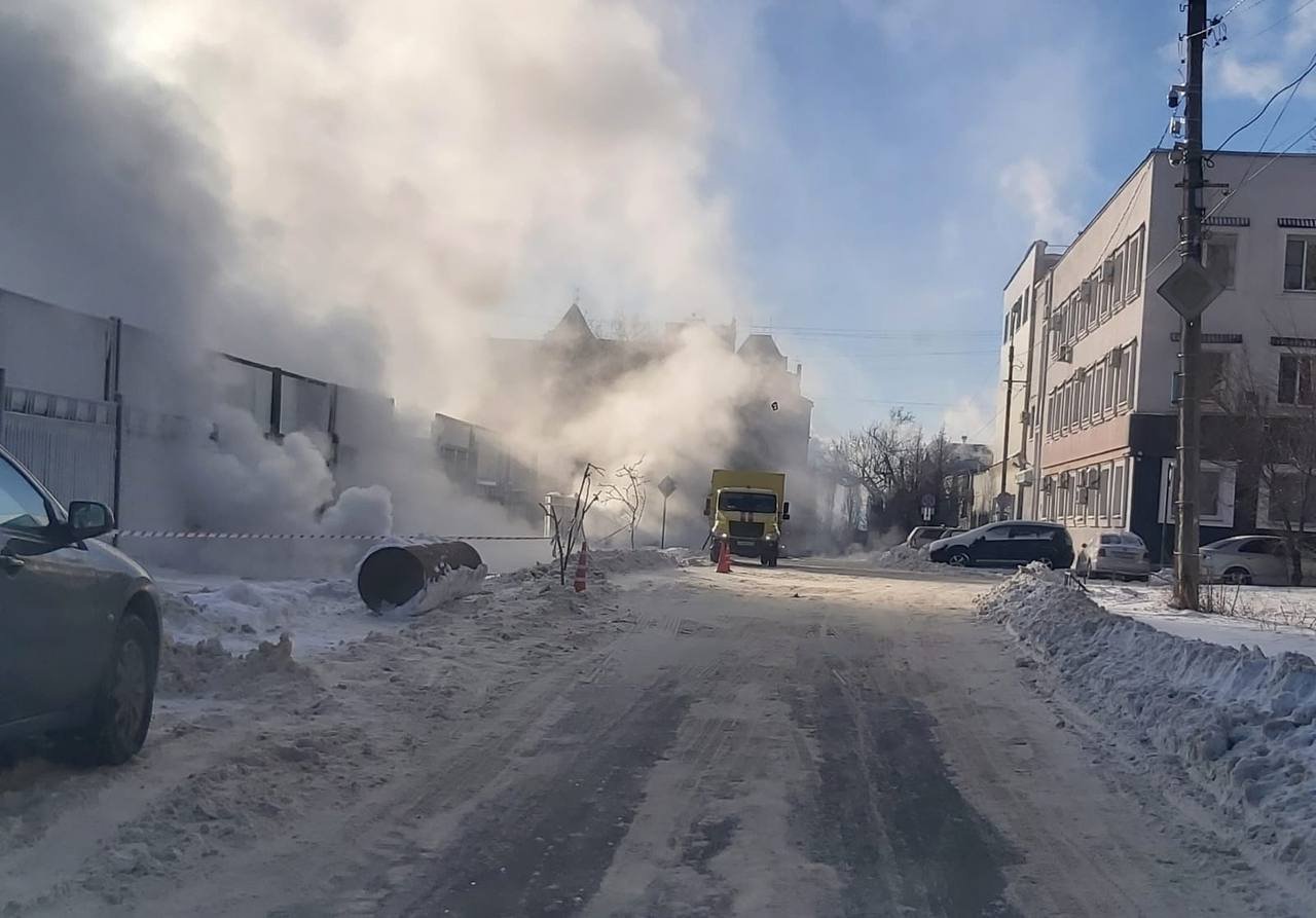 Авария на теплосетях: жители еще одного российского города замерзают в квартирах в -24 градуса
