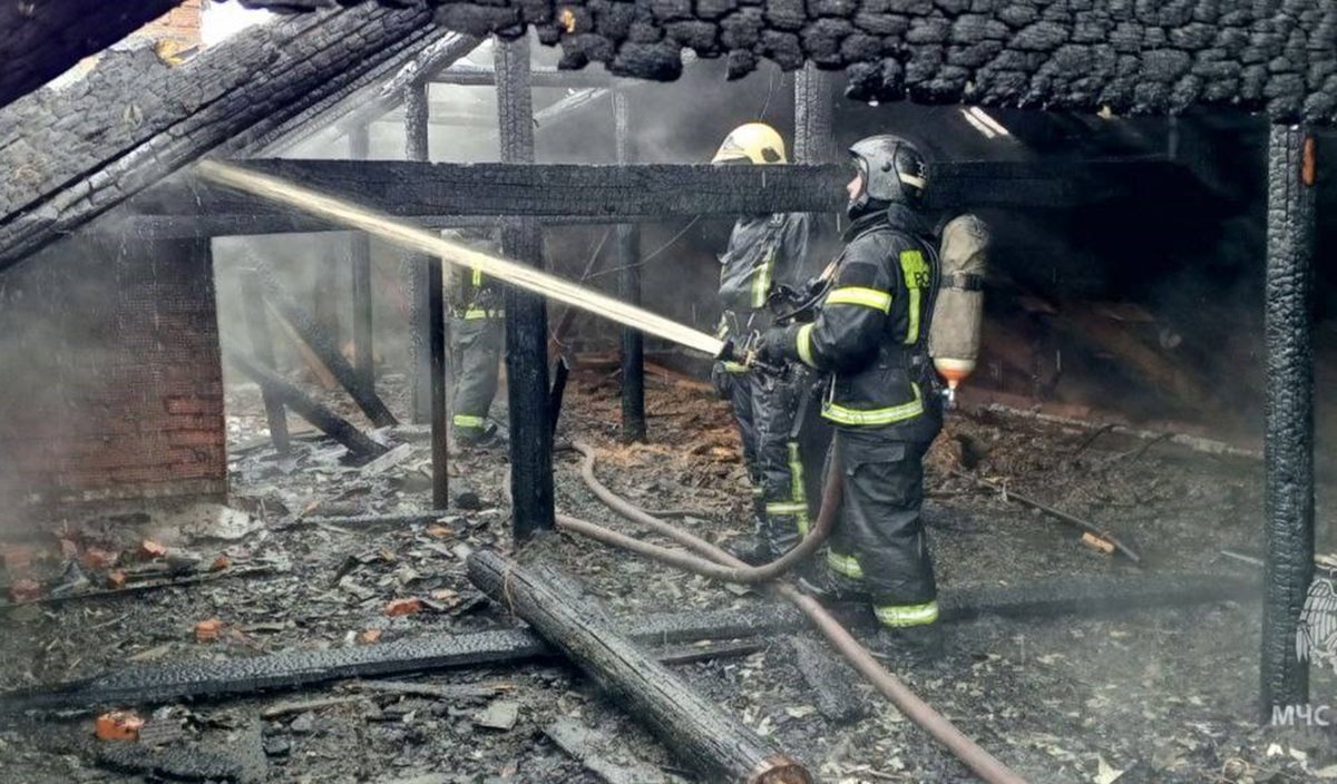 Прокуратура выясняет обстоятельства пожара в многоквартирном доме Шатуры 