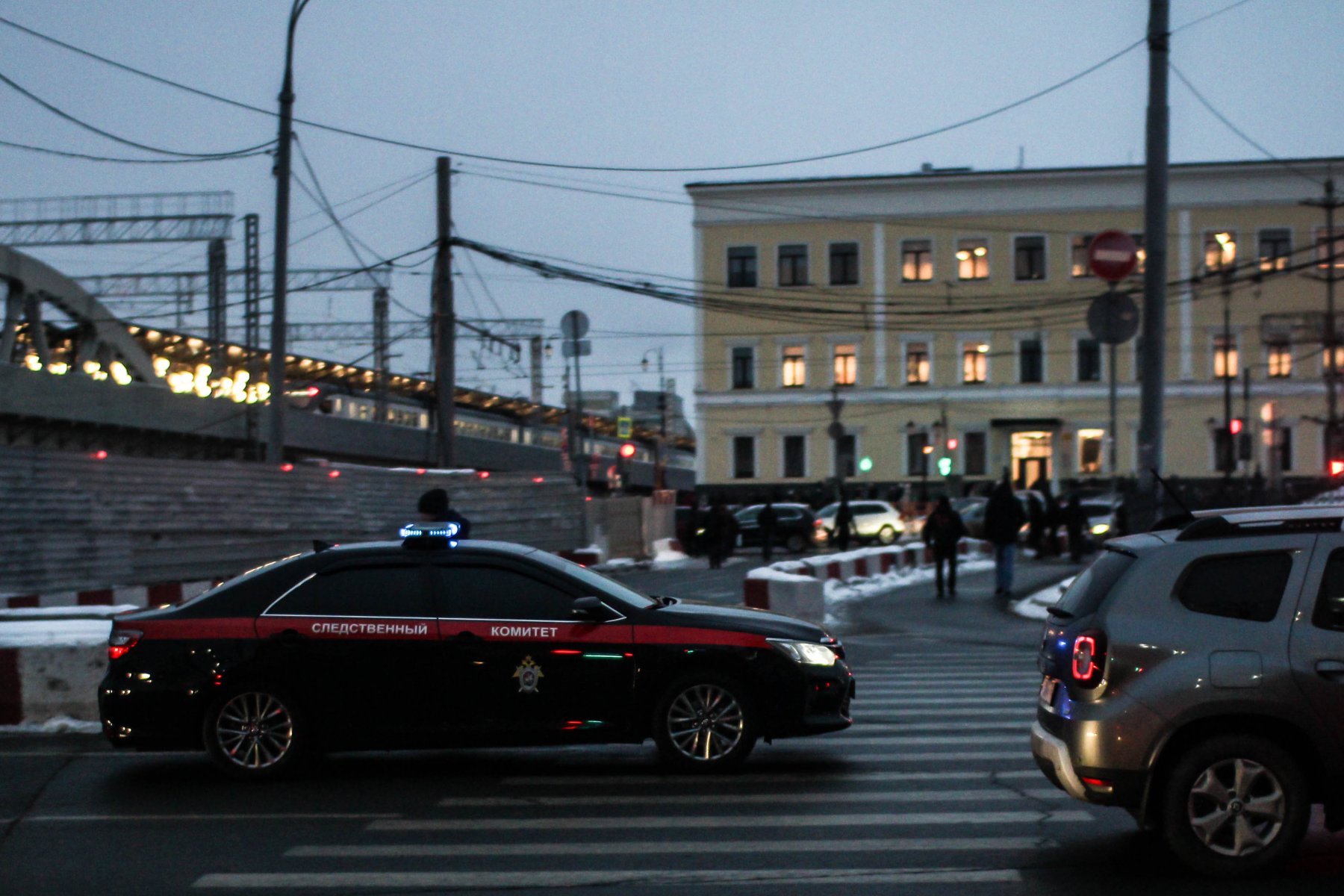 Подростков задержали в Москве за нападение на сверстника в торговом центре