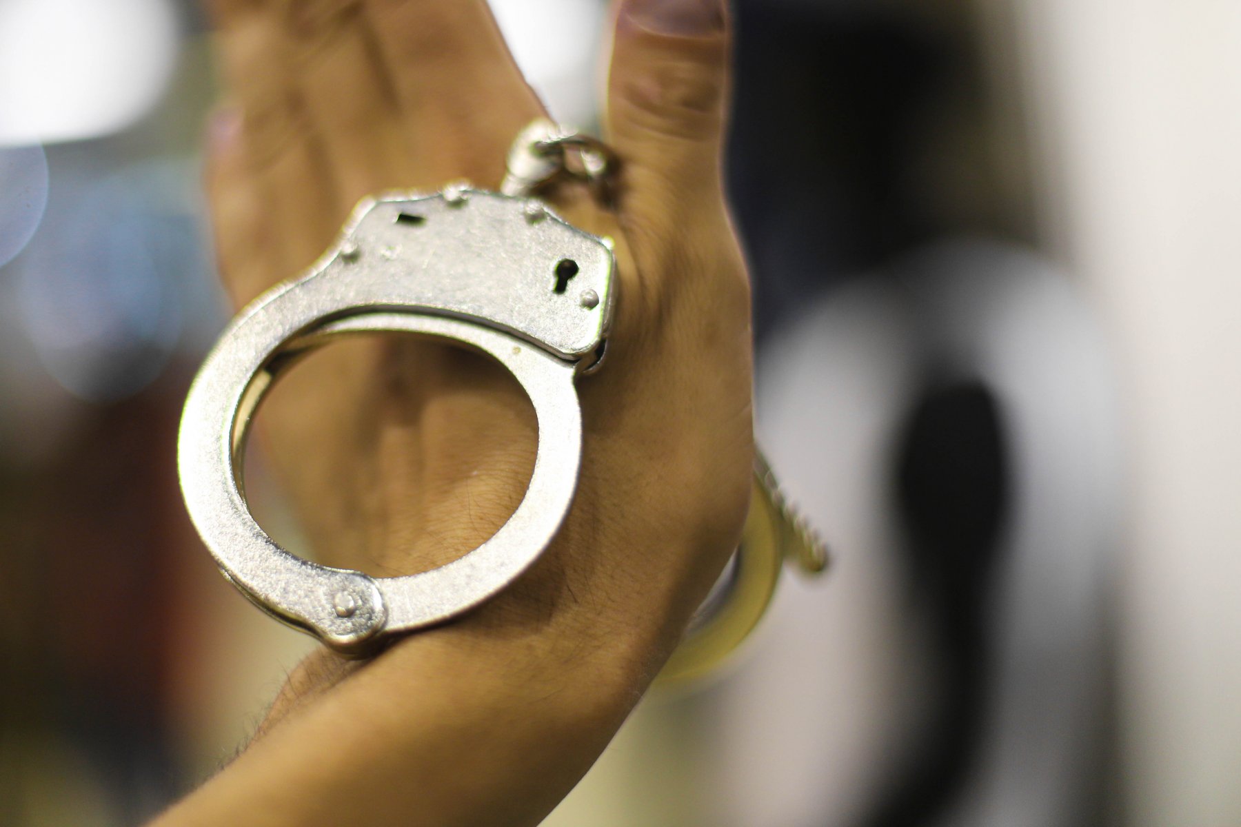 В подмосковном Ступино задержан наркоделец, хранивший марихуану в трехлитровых банках