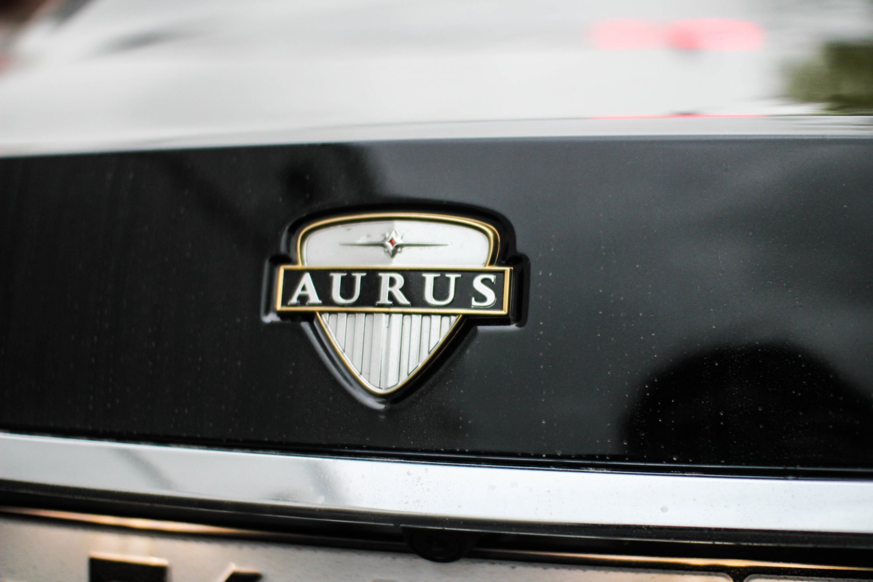 В Минпромторге анонсировали рестайлинг российского автомобиля Aurus