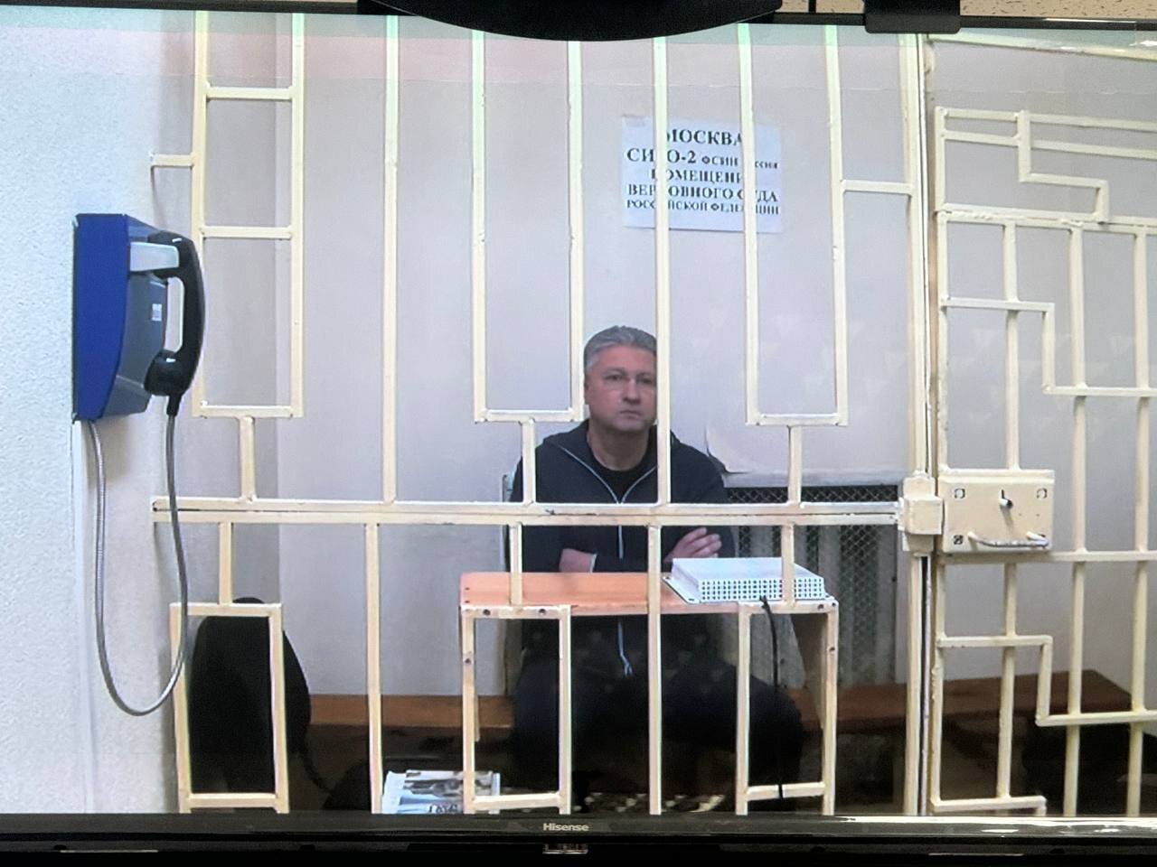 Суд арестовал два автомобиля экс-чиновника Минобороны Иванова 