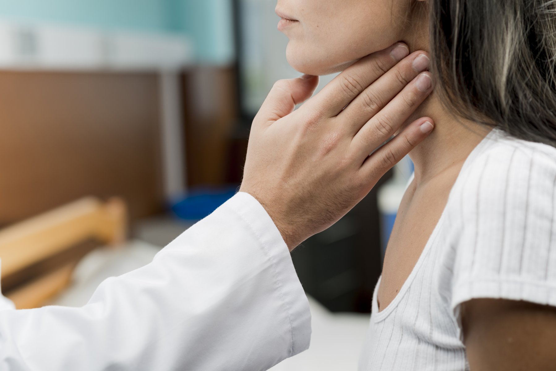 Эндокринологи ФМБА напомнили об опасности болезней щитовидной железы
