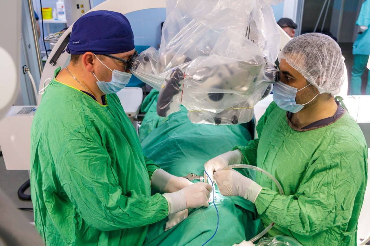 В Люберецкой больнице врачи удалили 56-летней пациенте крупную межпозвонковую грыжу