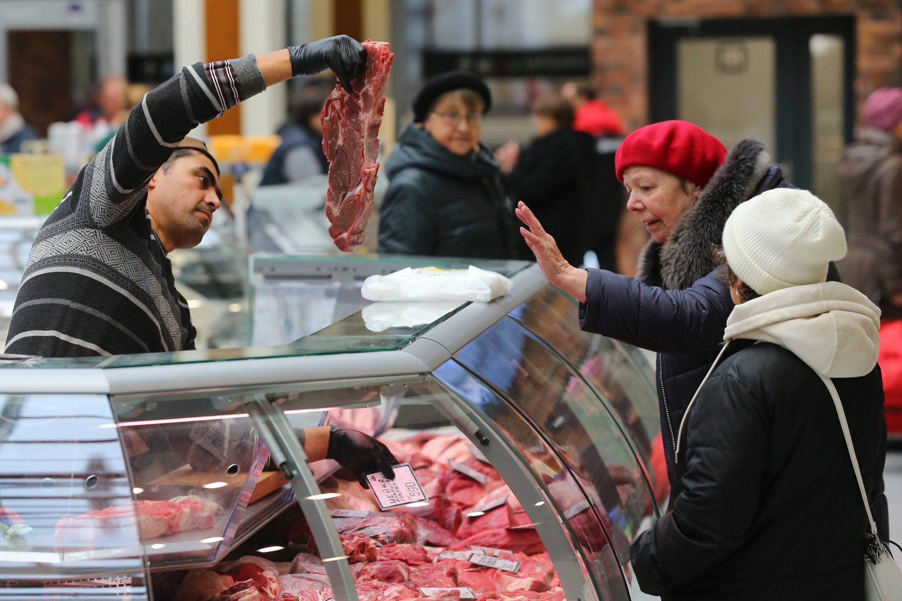 В погоне за прибылью российские производители мяса и молока стали чаще применять опасную биодобавку