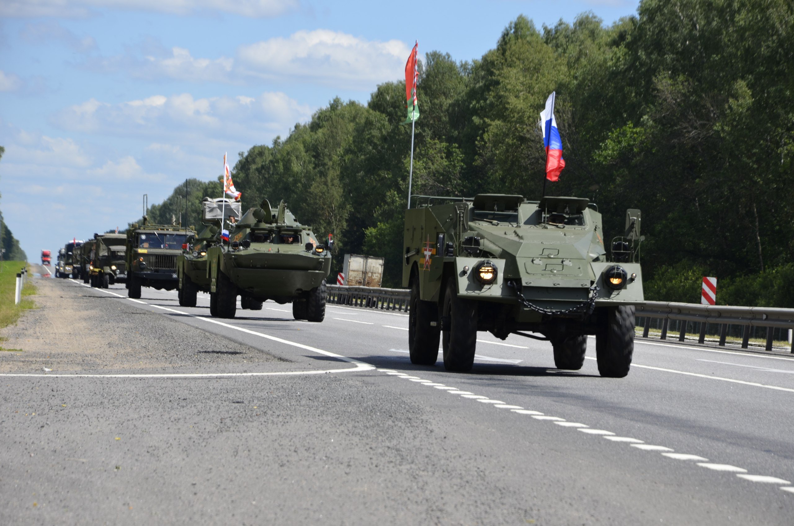 Бронепробег «Дорога Мужества» без происшествий достиг белорусской границы