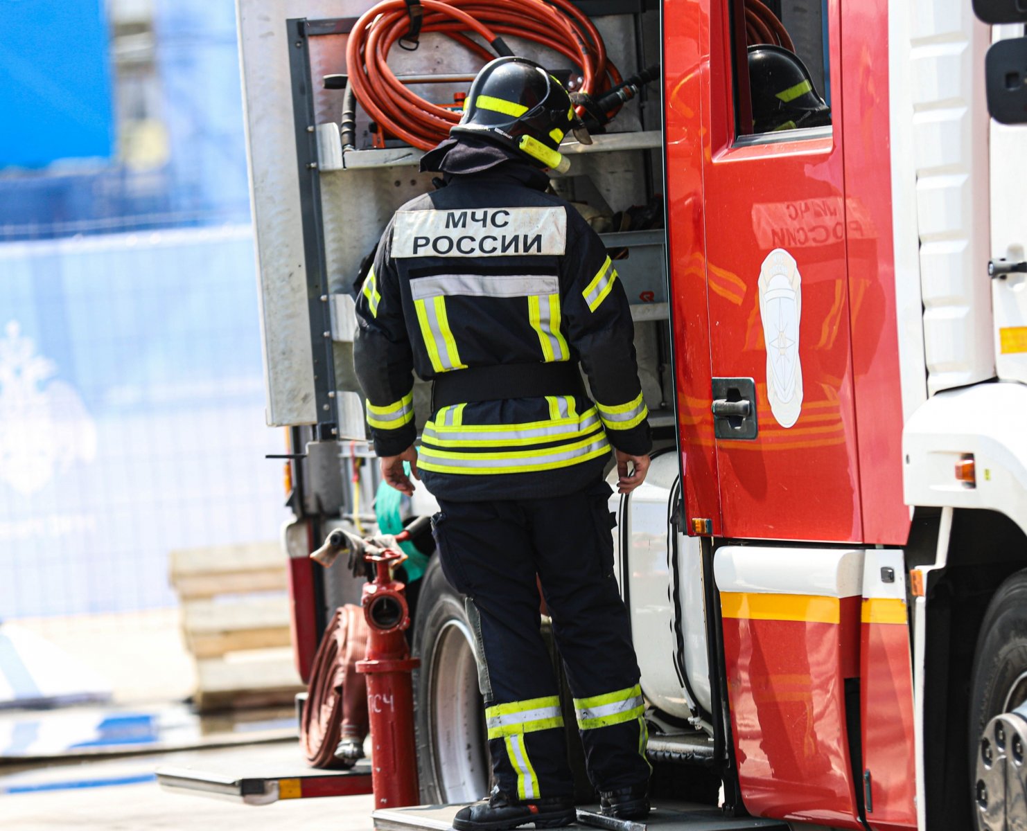 Недобор пожарных инспекторов в России составляет почти 15%