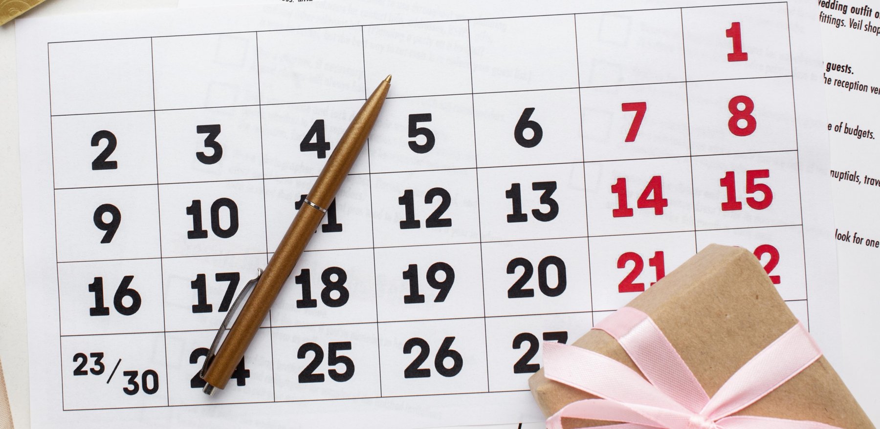 Минтруд огласил график выходных в майские и новогодние праздники 2025 года