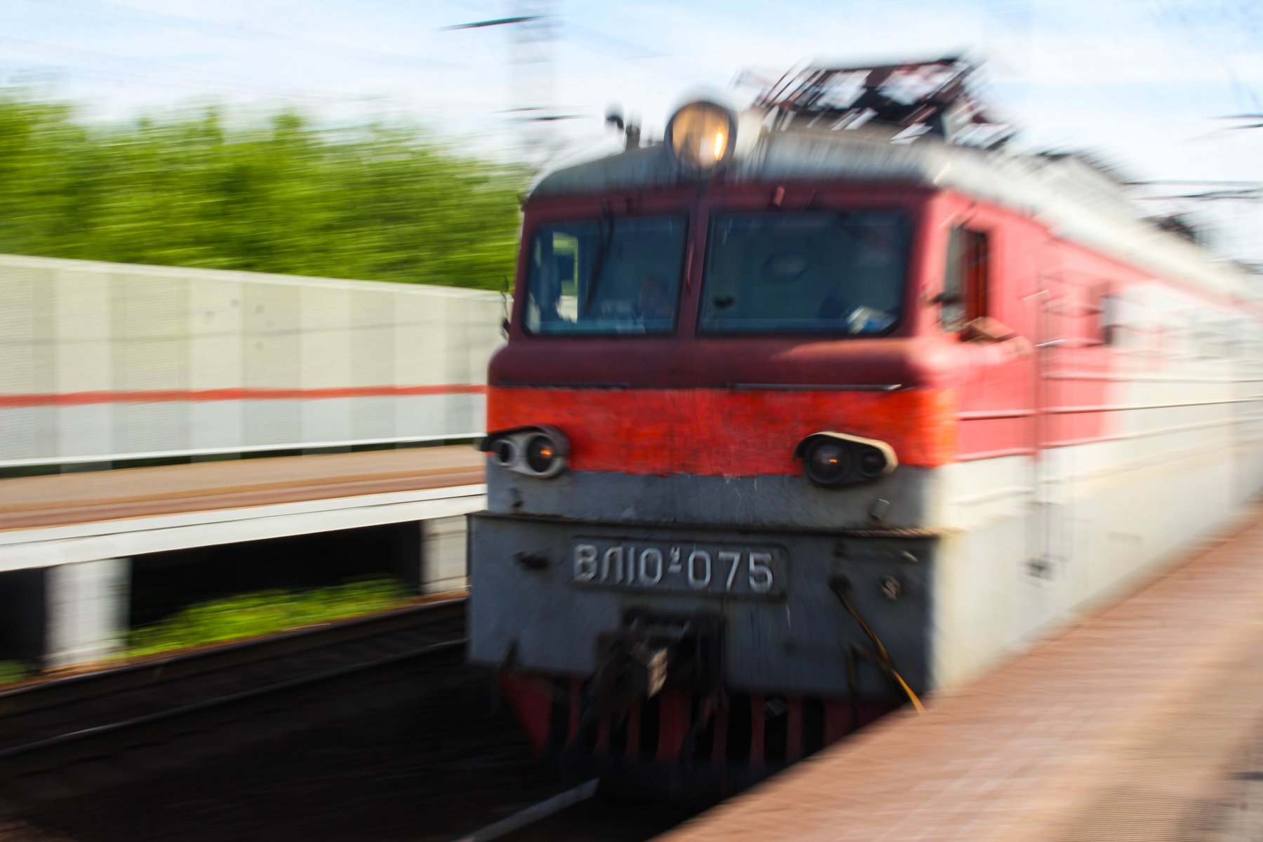 Движение поездов после аварии на железнодорожном переезде под Волгоградом восстановлено