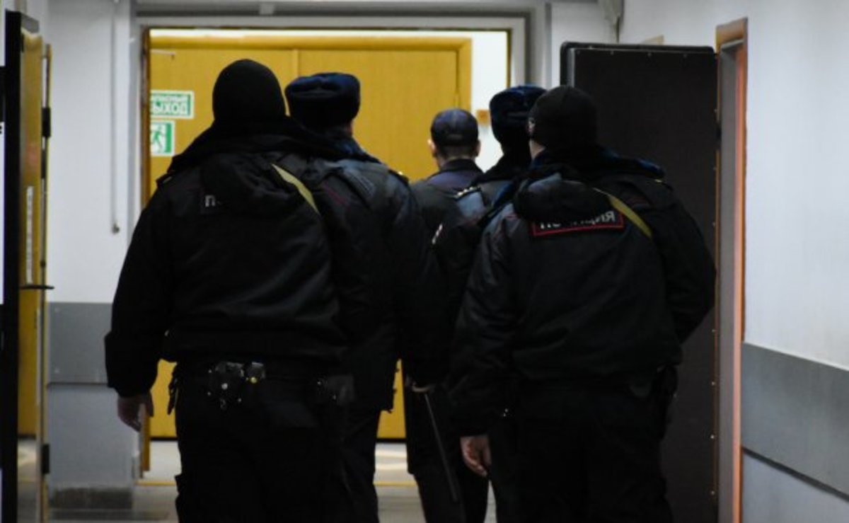 В Химках при патрулировании лесопарка у 42-летнего москвича изъяли два пистолета 