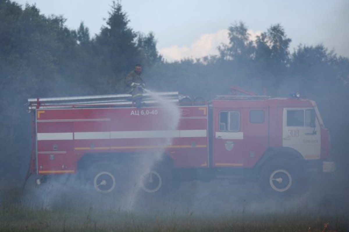 Пожарные ликвидировали горение газового баллона в центре Москве