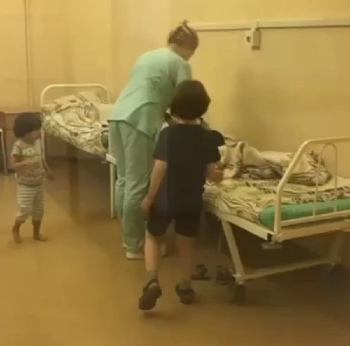 Детские кровати в Морозовской больнице