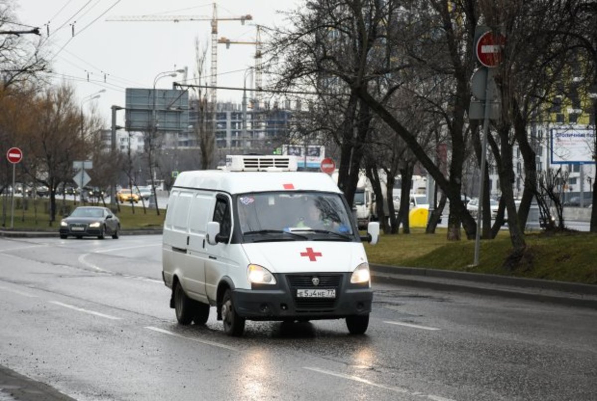 Двух человек спасли из Яузы в Москве после аварии