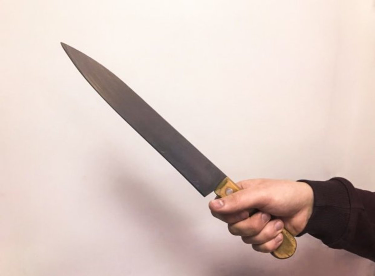 В Новосиньково женщина решила разобраться с бывшим мужем при помощи ножа