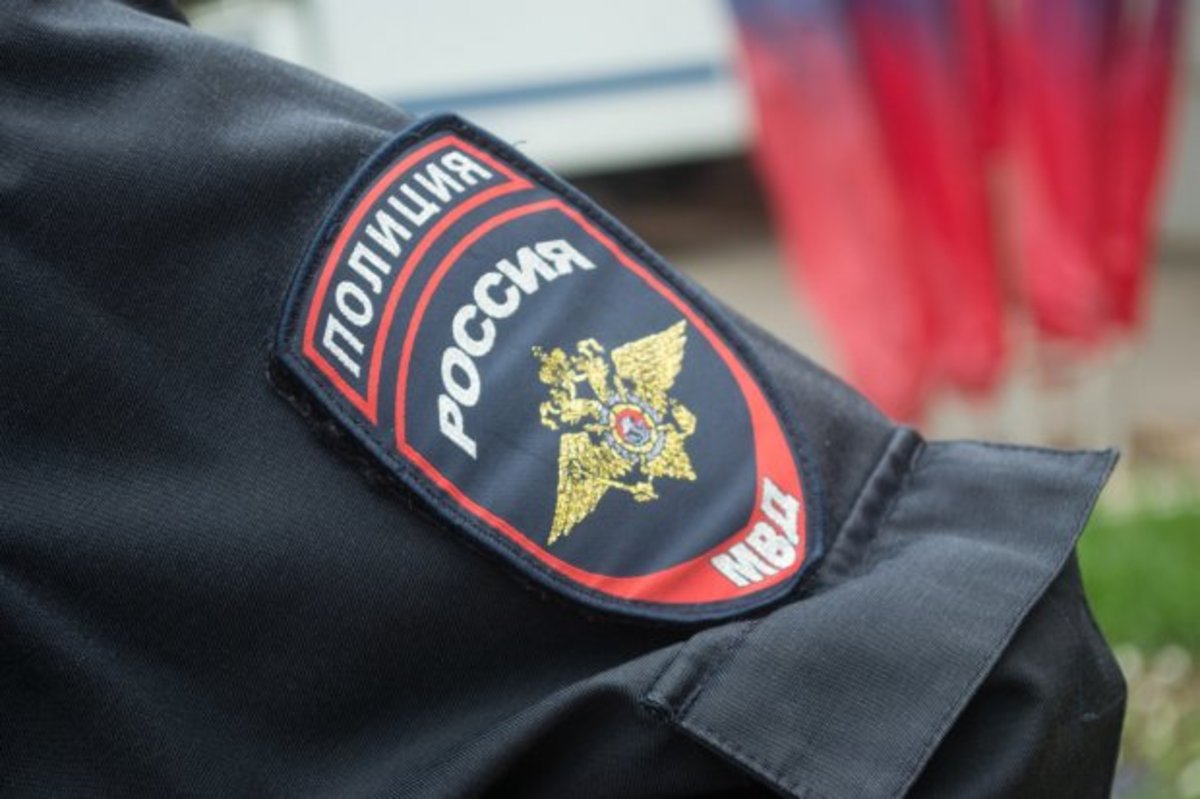 В Москве у гражданина Сербии похитили 1,2 миллиона рублей из багажника иномарки