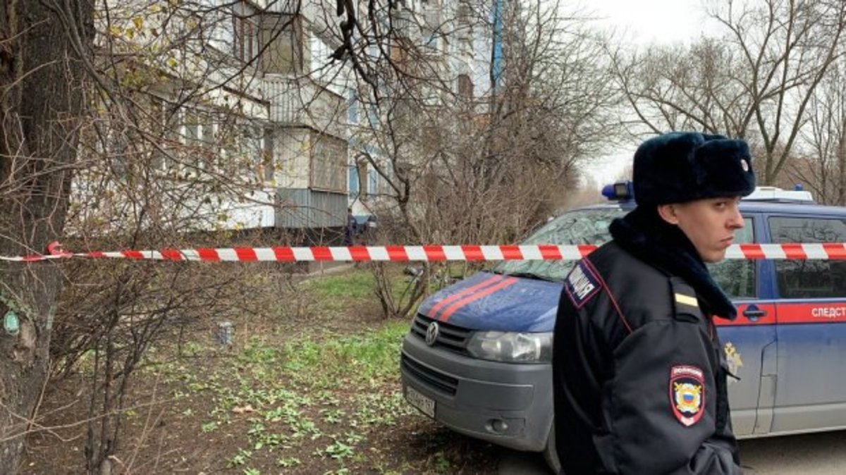Москвичка, выпрыгнувшая из окна с двумя детьми, написала предсмертную записку