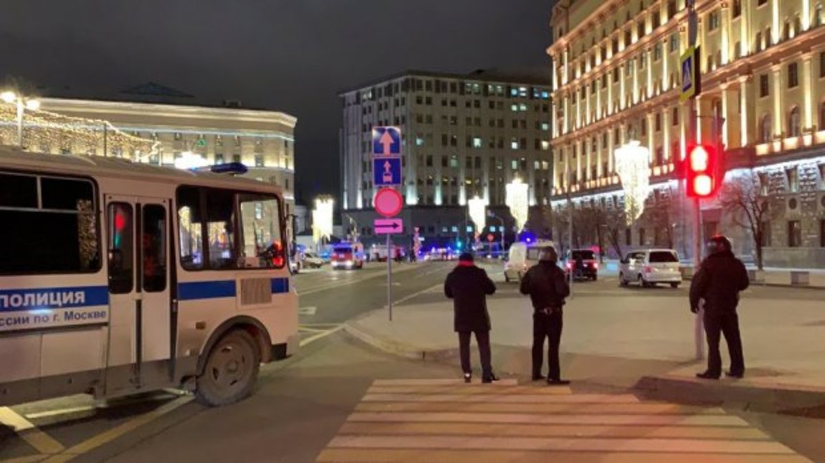 СМИ: на здание ФСБ напал бизнесмен из Подольска