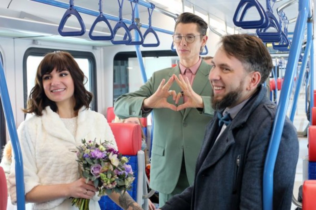 В День всех влюбленных в поезде «Иволга» сыграли свадьбу
