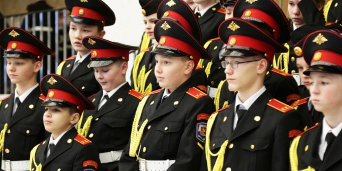 В Кремле прошло награждение лучших выпускников кадетских классов