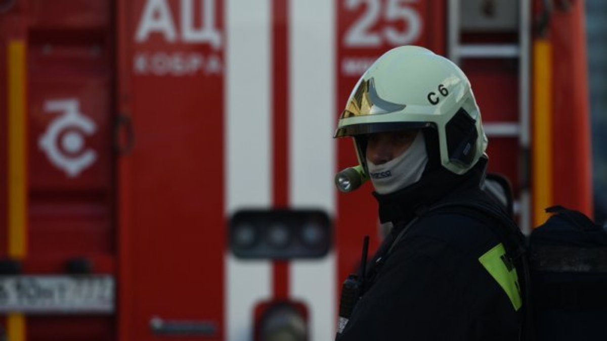 К утру удалось ликвидировать пожар в банном комплексе в Домодедово