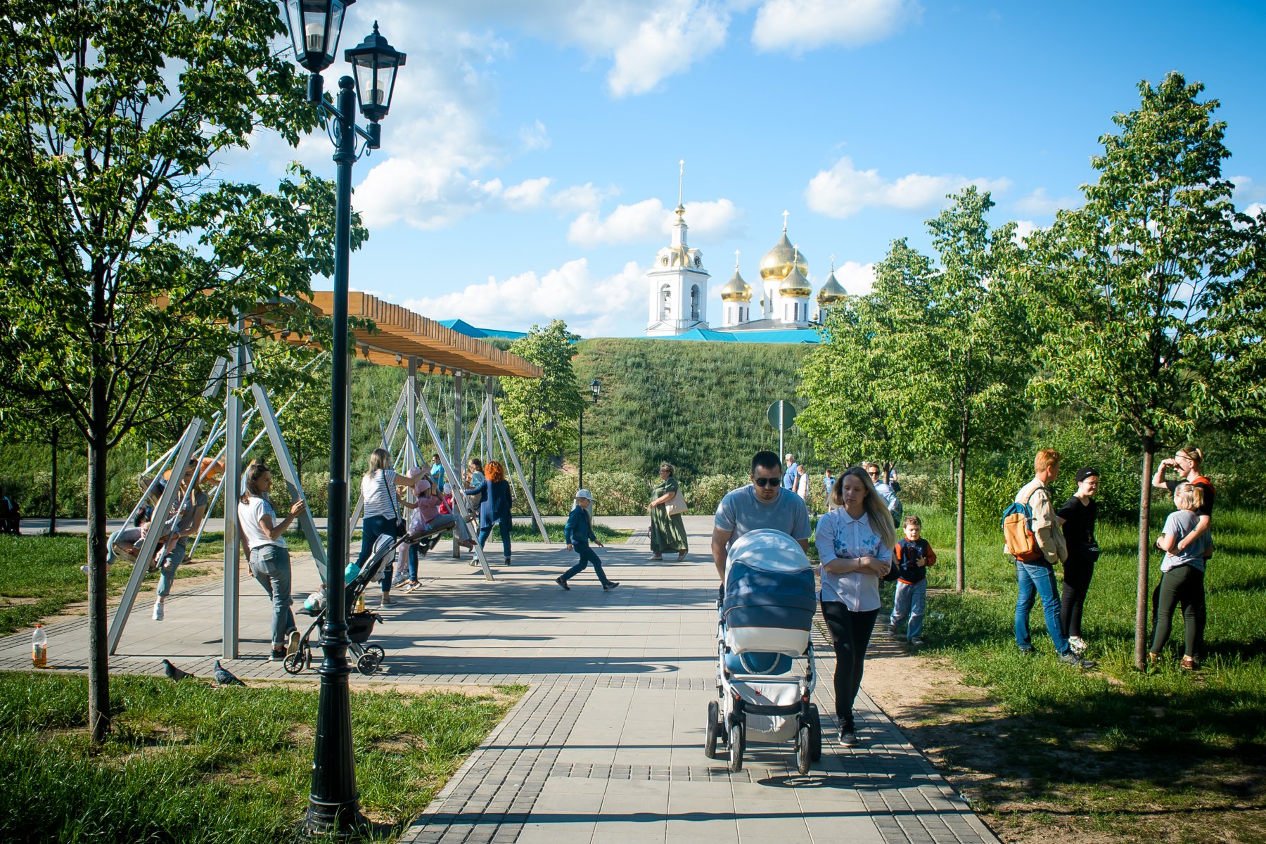 Люди подмосковья. Парк Говоровский лес. Парк Говоровский лес благоустройство. Говоровский лесопарк Москва. Зуевский парк Москва.