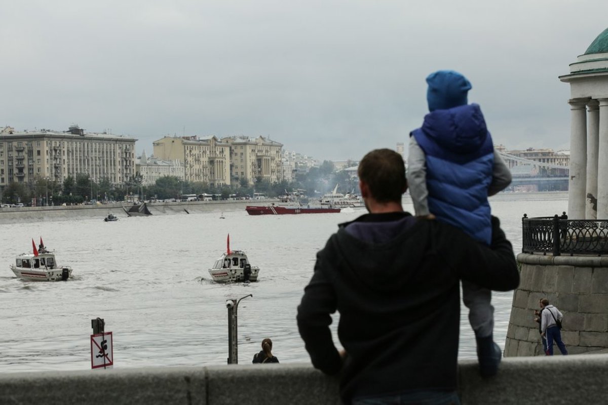 23 июня на Москве-реке организуют парад судов