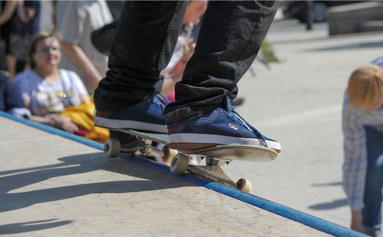 Парки Москвы предлагают горожанам катание на скейт-площадках