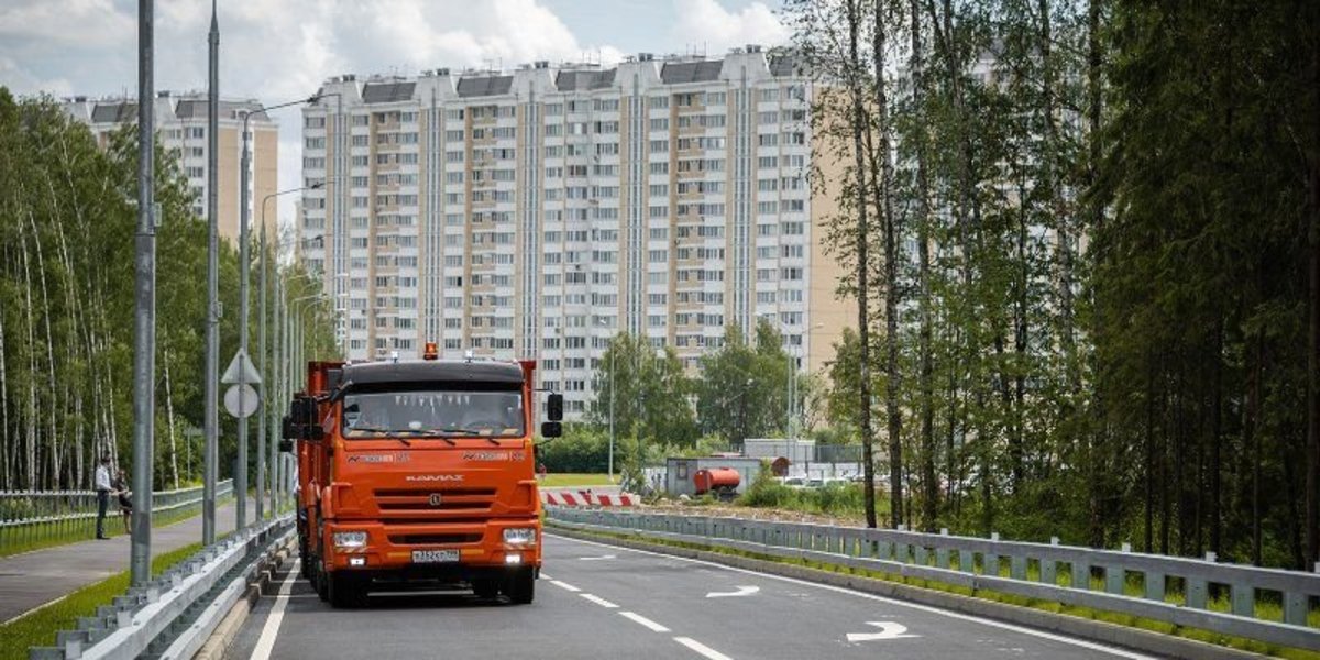 С августа еще в трех округах Москвы вводят ограничения для движения грузовиков