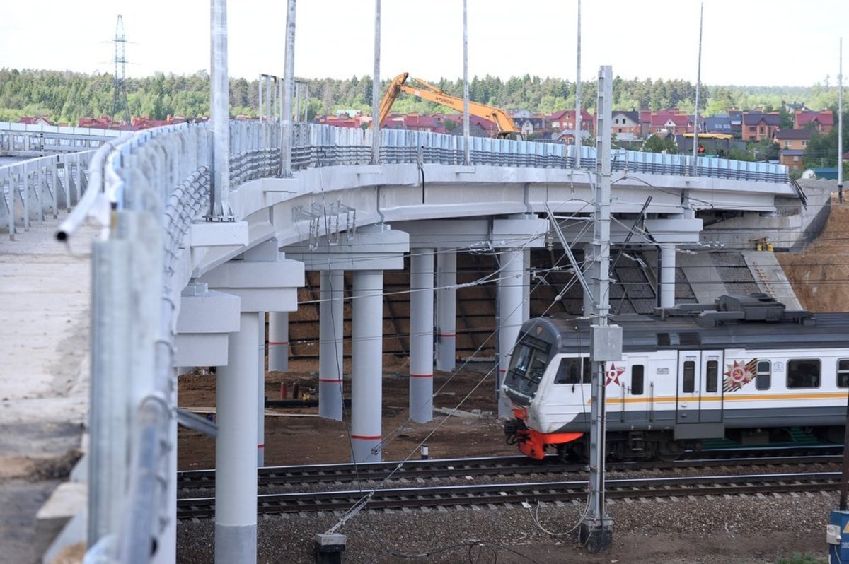 Между терминалами аэропорта Шереметьево начали строить второй путепровод