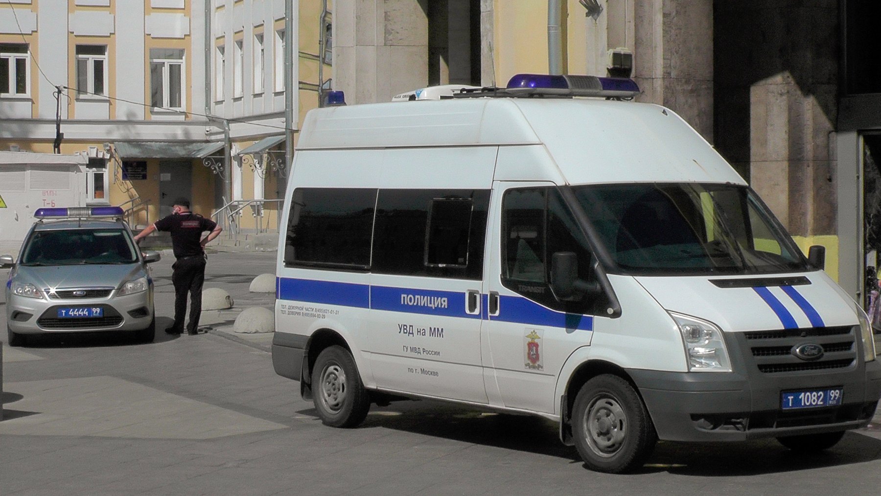 Столичным полицейским поступил звонок о минировании здания редакции «Комсомольская правда»