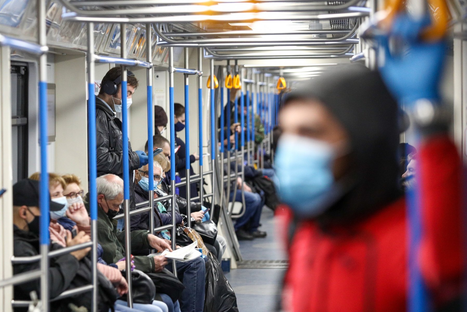 В Москве оштрафовали 42 тысячи пассажиров за отсутствие масок