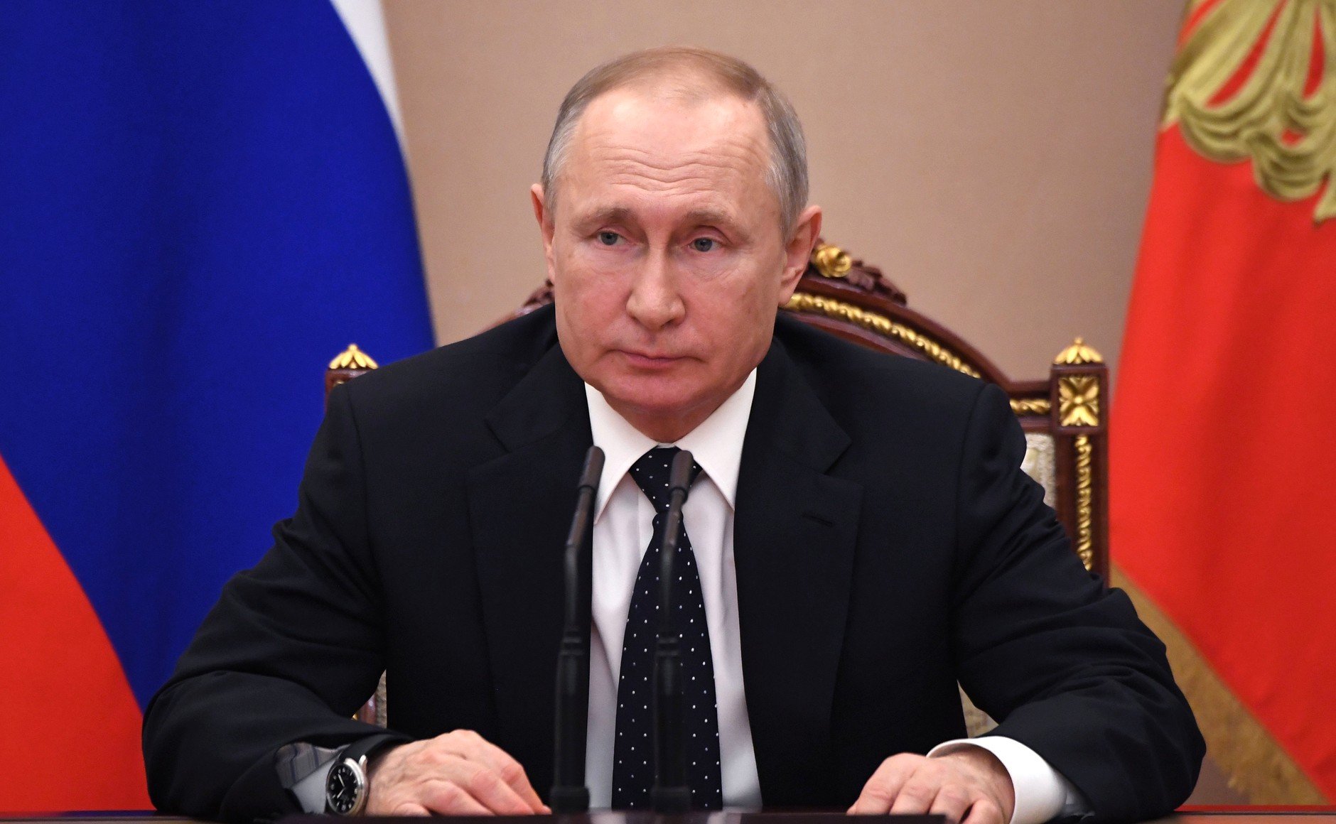 Путин раскритиковал методы работы коллекторов
