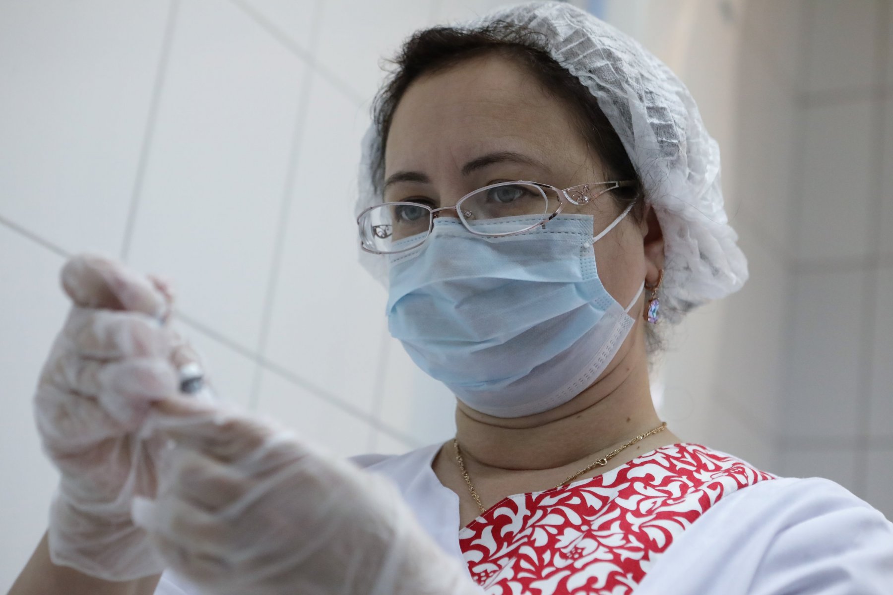 Вакцина от коронавируса спровоцировала экономическую борьбу 