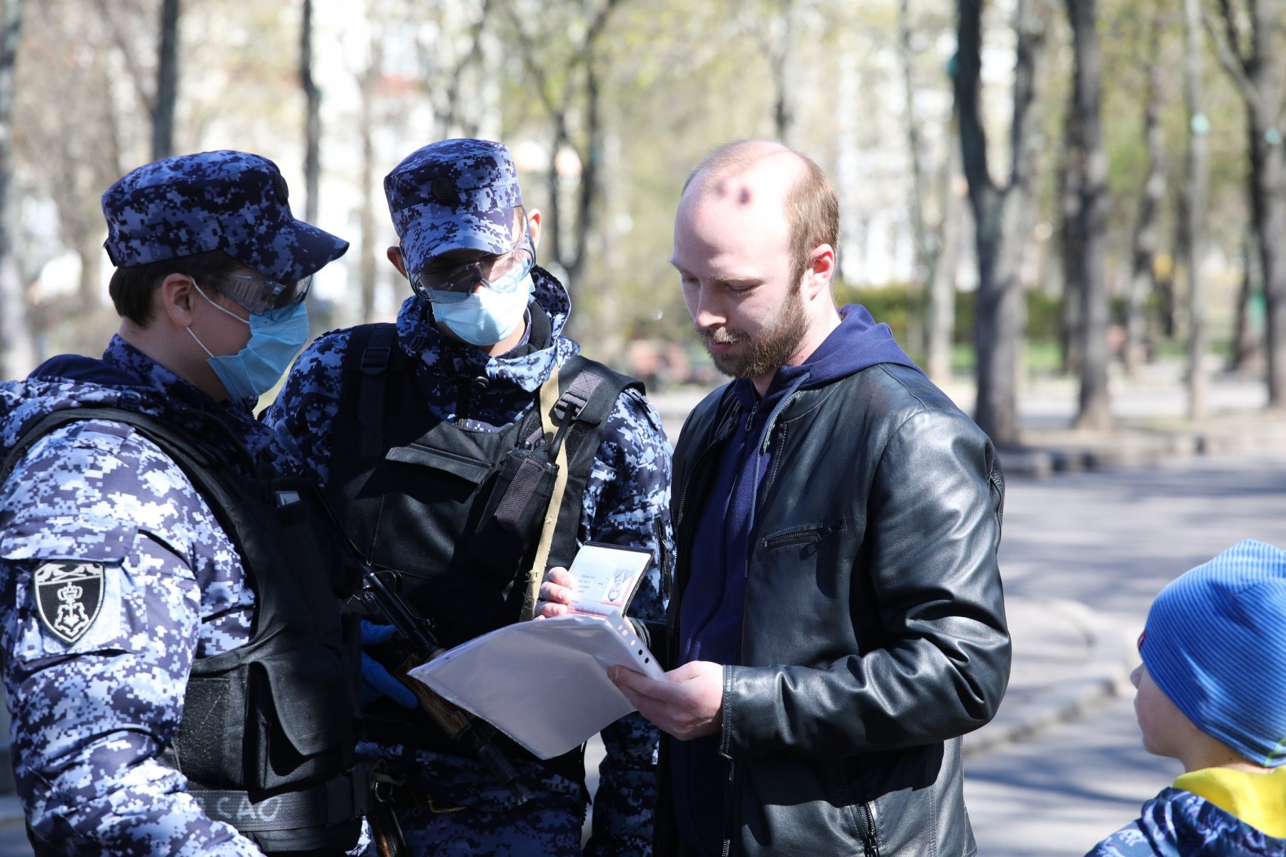 Росгвардейцы нашли в Москве сбежавшего из дома подростка