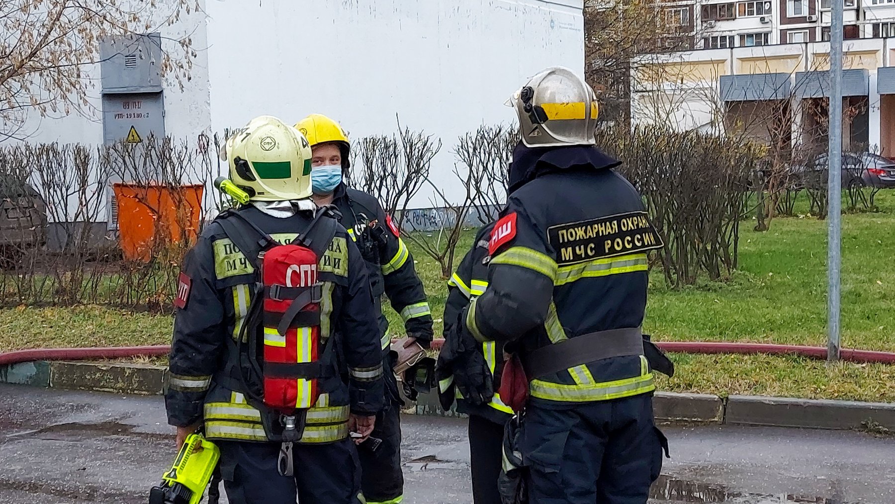 В Москве из горящего дома спасли 14 человек