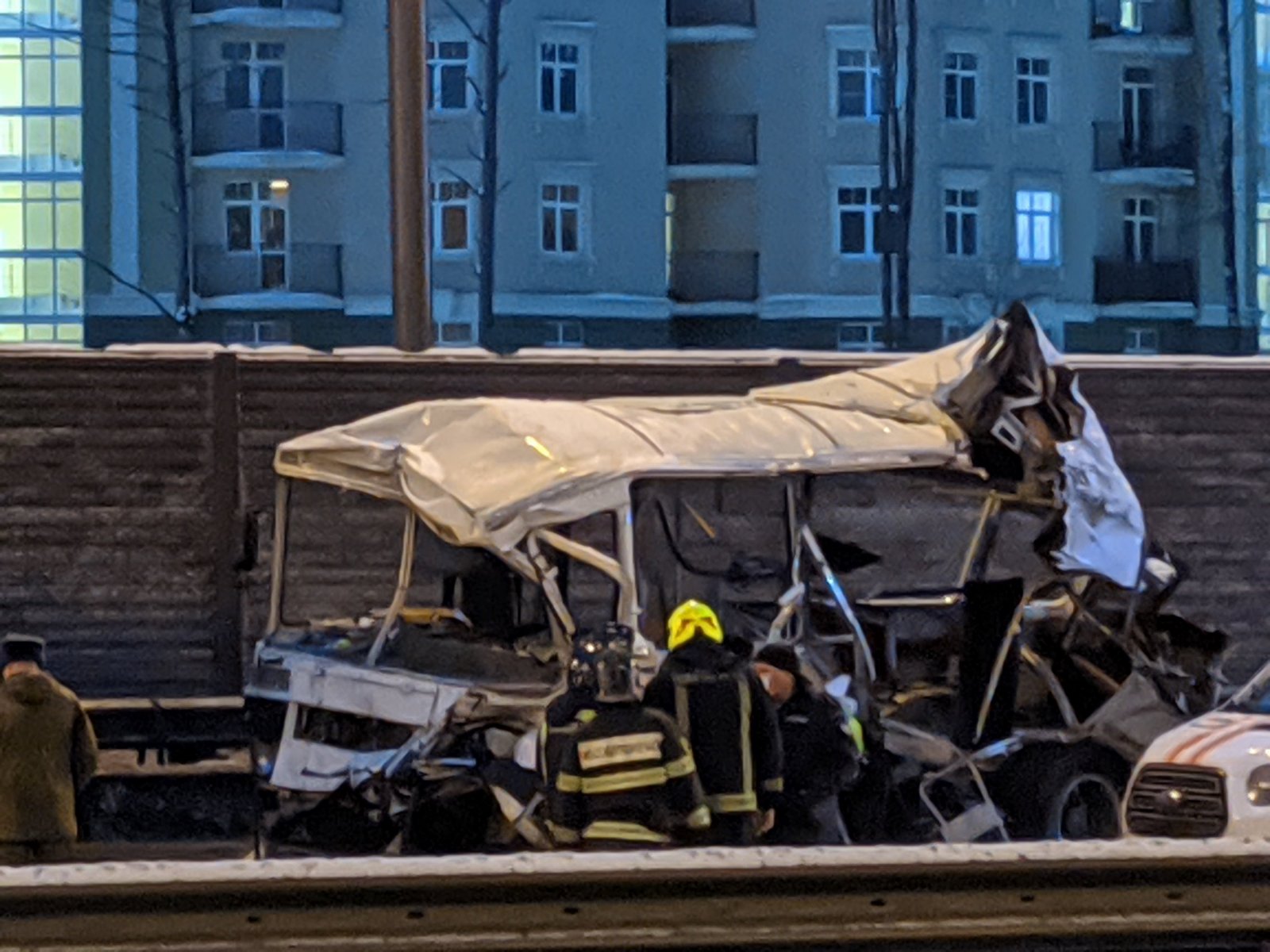 В Подмосковье в аварии с военными автобусами погибли 4 человека