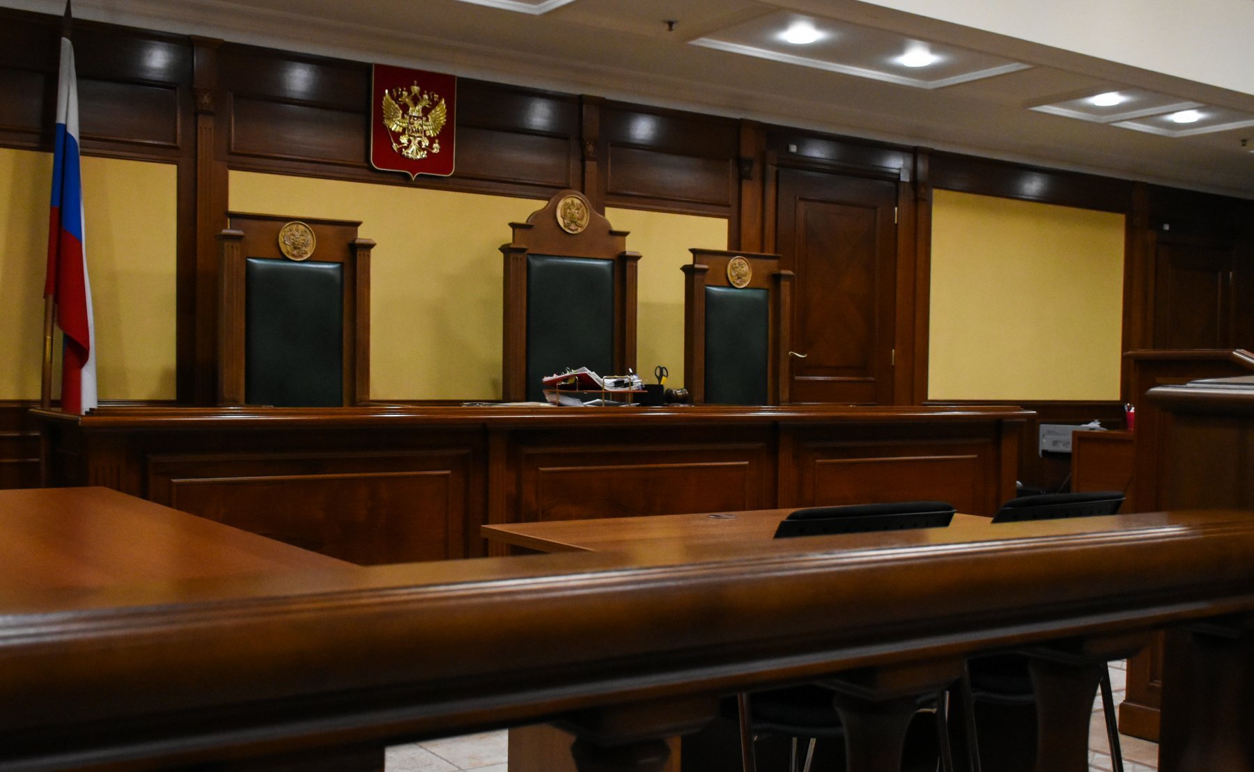 Мосгорсуд отменил определение Черемушкинского суда о возврате иска Пригожина к Милову и Навальному
