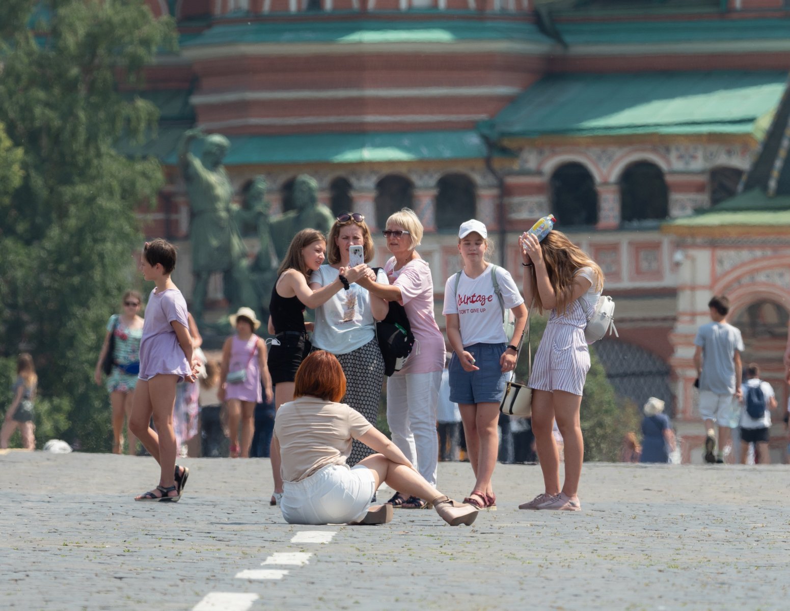 В Москве ожидается о 37 градусов тепла, а также сильный дождь с грозой