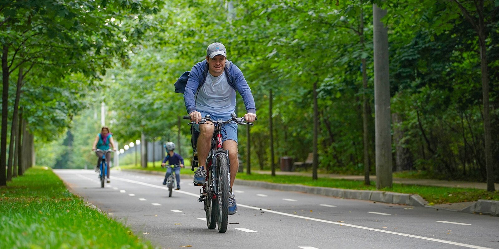 Велосипедистам предложили лучшие маршруты по паркам Москвы