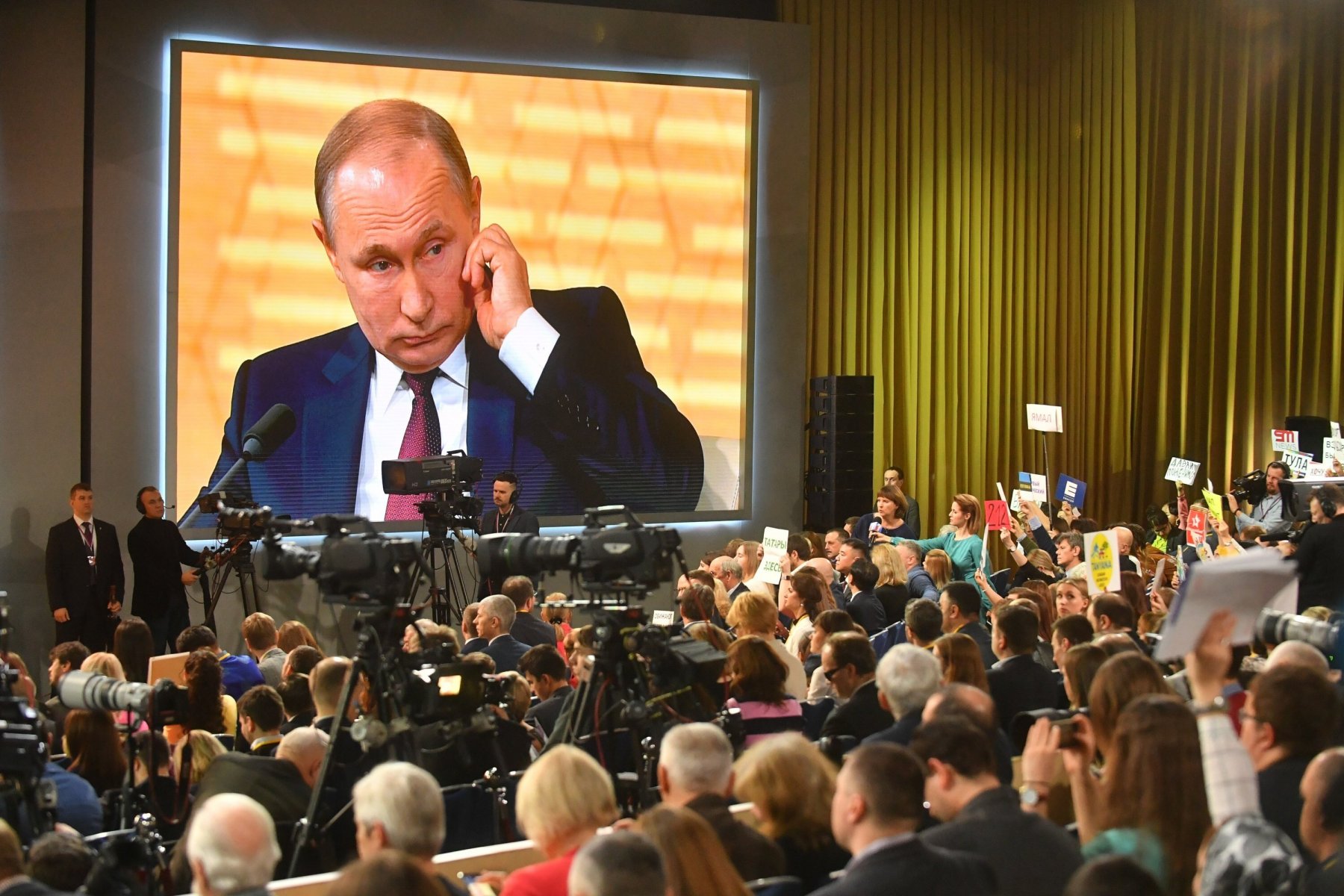 Путин поддержал предложение сделать нерабочей неделю с 30 октября по 7 ноября