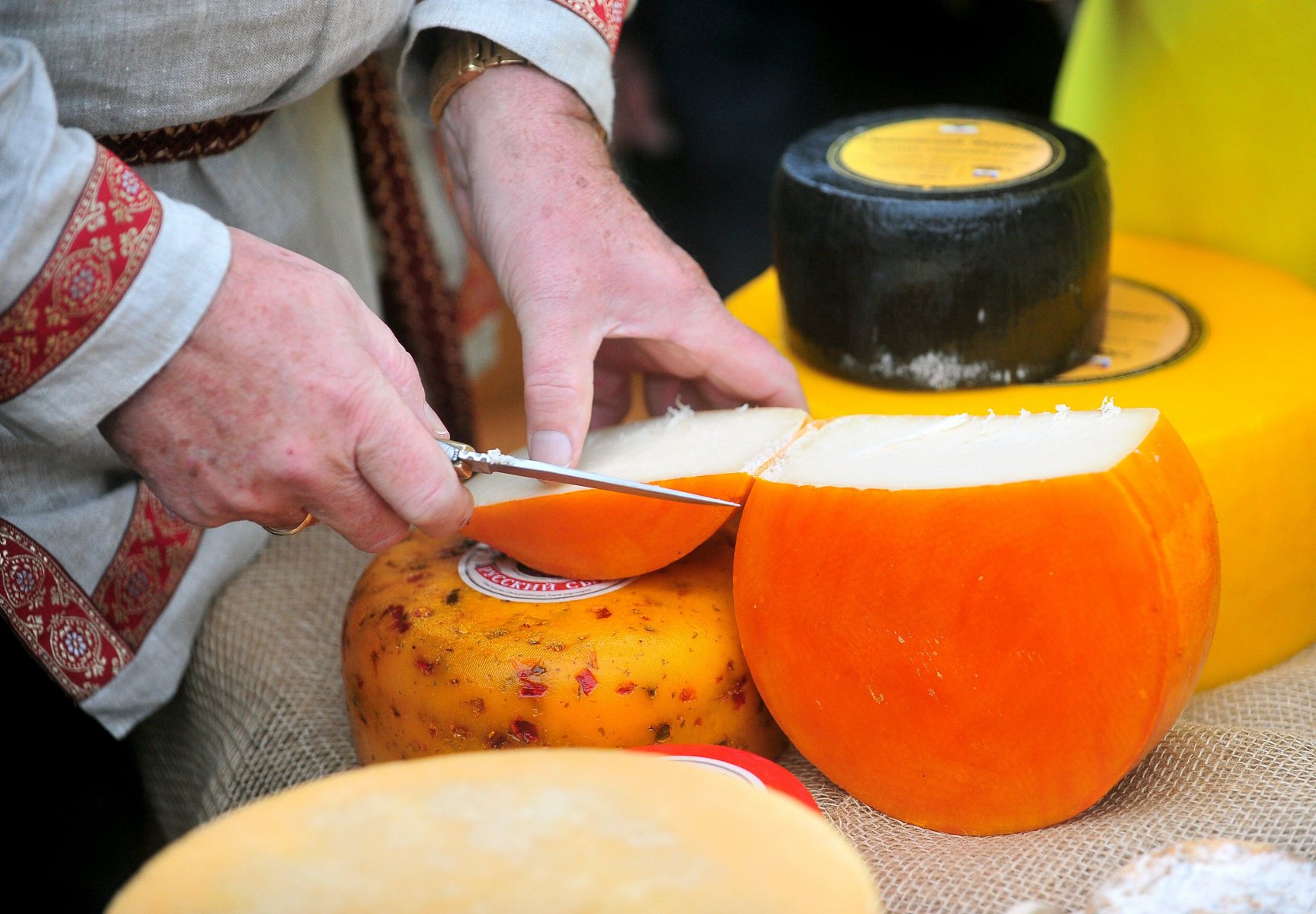 Около 45 тонн некачественной продукции не допустили к продаже на торговых точках Подмосковья